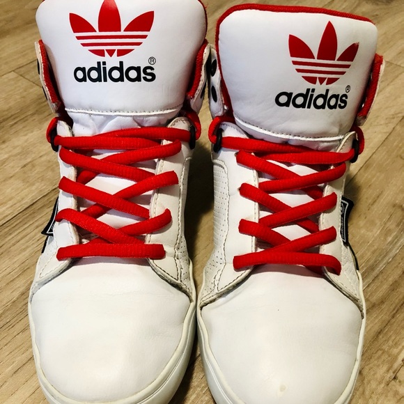 COPY - ADIDAS HI TOP, Woman Sz 6 - Picture 3 of 4